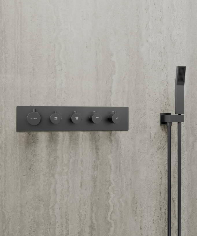 Sirius Unterputz-Thermostat-Duschsystem mit 4 Funktionen und schwenkbaren Kopfbrausen