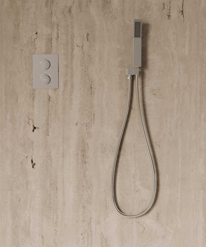 Deckenintegriertes Thermostat-Duschsystem – Chrom