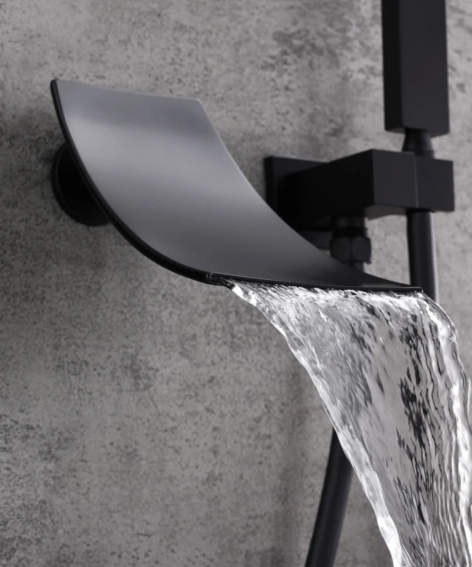 Einbau-Wannenarmatur Wasserfall Schwarz – Matera